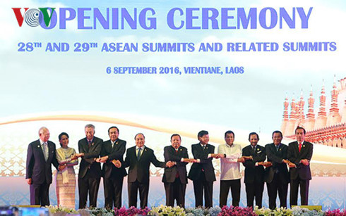 thu tuong nguyen xuan phuc du khai mac hoi nghi cap cao asean 28-29 hinh 0