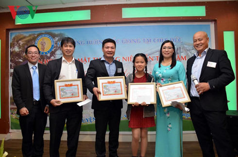 hoi dong huong bac giang tai duc duy tri van hoa dan toc va tieng viet hinh 2