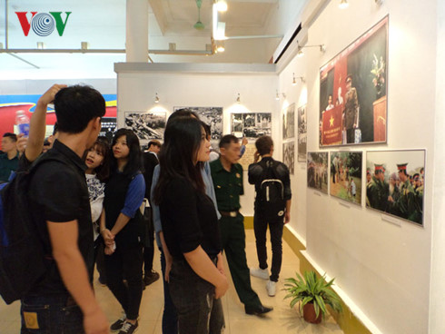 gioi thieu hon 100 buc anh tieu bieu ve luc luong vu trang hinh 2