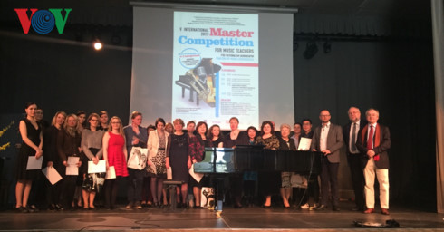 gap go cap doi nguoi viet doat giai cao cuoc thi thinh phong tai balan hinh 4