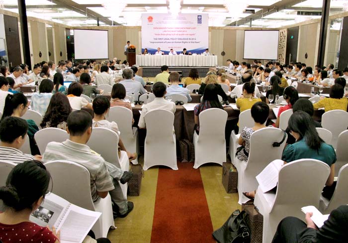 Forum: Politik zur Verbesserung des Gesetzes zum Schutz der Menschenrechte