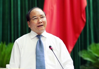 Vize-Premierminister Nguyen Xuan Phuc trifft Wähler in Quang Nam