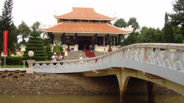 Ton Duc Thang-Denkmal wird ein besonderes nationales Denkmal