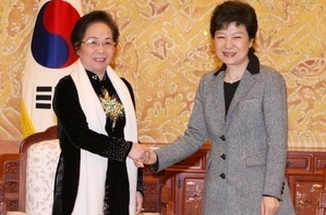 Vize-Staatspräsidentin trifft neue südkoreanische Präsidentin