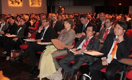 Konferenz für dezentralisierte Zusammenarbeit zwischen Vietnam und Frankreich