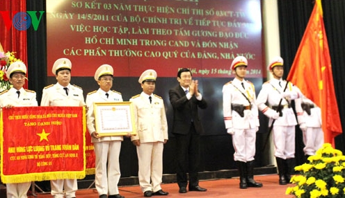 Volkspolizei hält dem Vaterland, der Partei und dem Volk ihre Treue