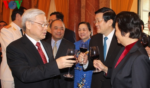 KPV-Generalsekretär Nguyen Phu Trong trifft ehemalige hochrangige Politiker