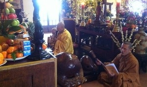 Friedens-Gebet in der Truc Lam-Pagode in Frankreich