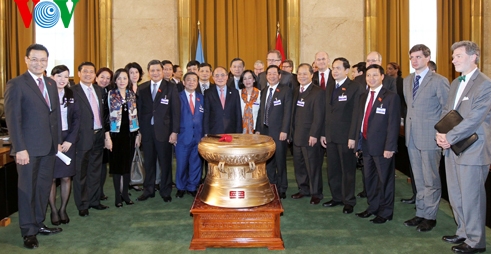 Parlamentspräsident Nguyen Sinh Hung besucht die Schweiz