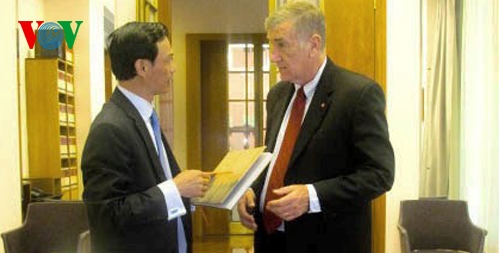 Australiens Senatspräsident lobt die Kooperation zwischen Vietnam und Australien