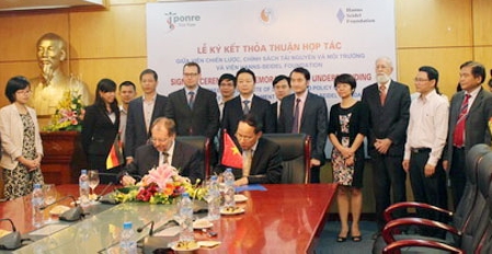 Kooperation für grünes Wachstum und nachhaltige Nutzung der Naturressourcen unterzeichnet