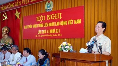 Premierminister Nguyen Tan Dung: bessere Versorgung für Arbeiter