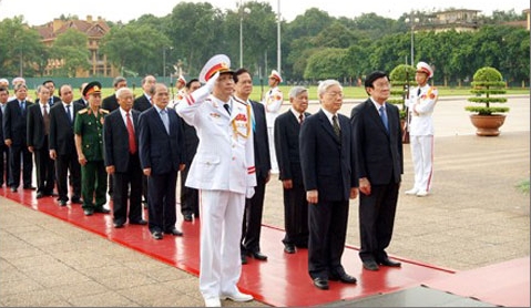 Staatlicher Besuch in der Gedenkstätte der gefallenen Soldaten