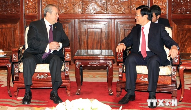 Staatspräsident Truong Tan Sang empfängt sieben Botschafter