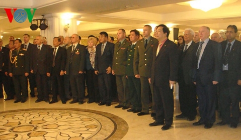 Feier zum 70. Gründungstag der vietnamesischen Armee in Russland