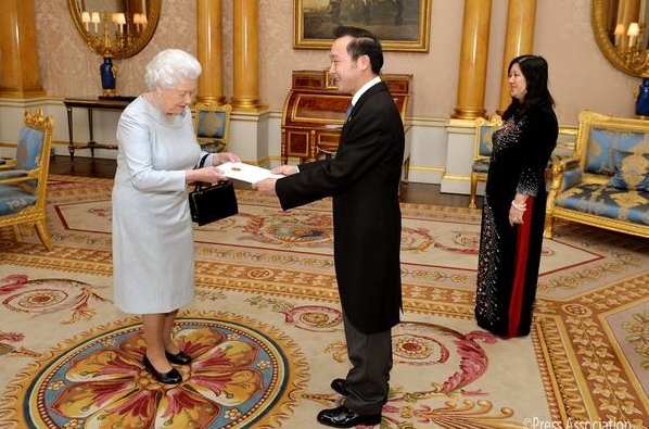 Die britische Königin schenkt der Zusammenarbeit mit Vietnam große Aufmerksamkeit