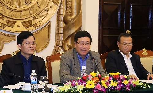 Zusammenarbeit in auswärtigen Angelegenheiten zwischen der Partei, Staat und Parlament