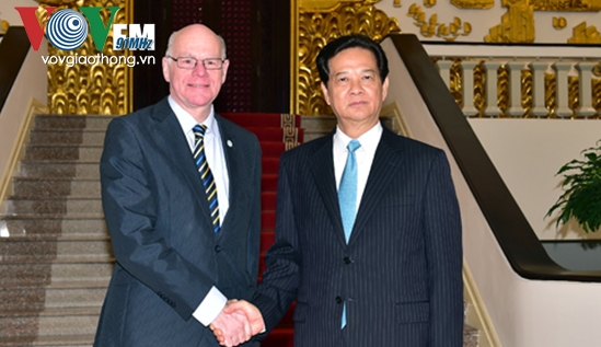 Premierminister Nguyen Tan Dung empfängt den deutschen Bundestagspräsidenten Norbert Lammert