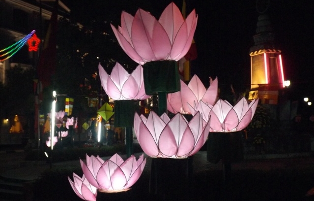 Viele Aktivitäten während des Vesak-Tags