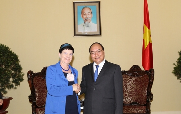 Vize-Premierminister Phuc empfängt Staatssekretärin des britischen Unternehmen-Ministeriums