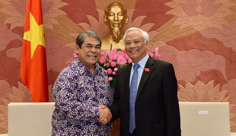 Der Vize-Parlamentspräsident empfängt die Delegation der Beratenden Volksversammlung Indonesiens