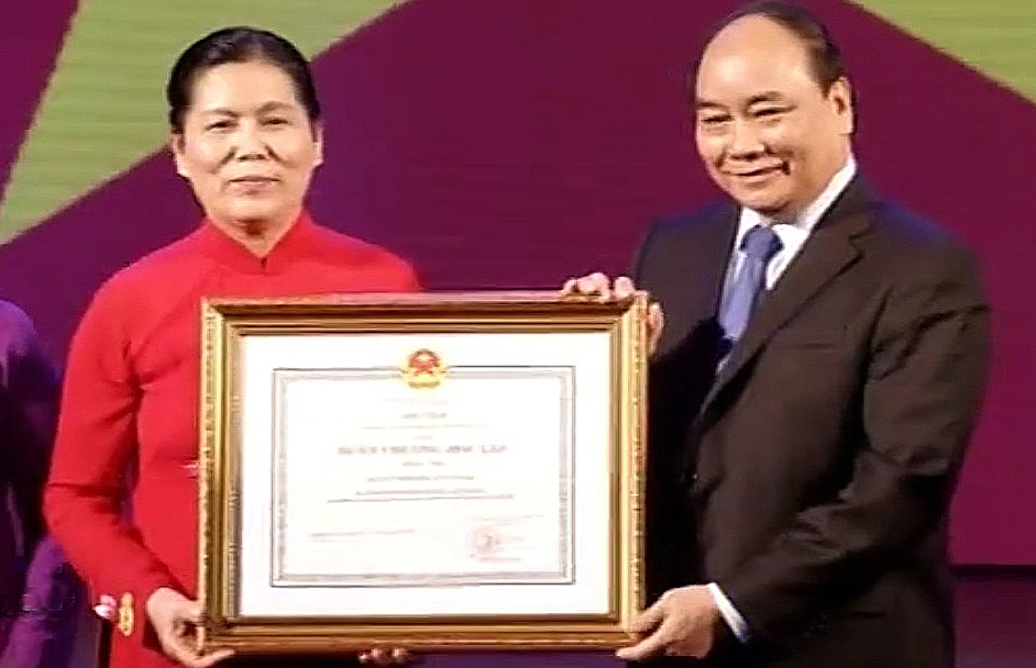 Feier zum 85. Gründungstag der Union der vietnamesischen Frauen