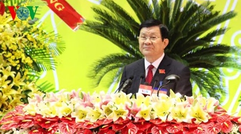 Staatspräsident Truong Tan Sang nimmt an der Sitzung der Parteileitung in Binh Duong teil