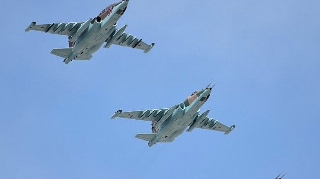 Luftwaffe Russlands und der USA proben den Notfall