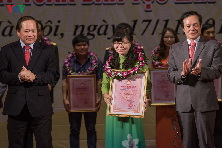 Die Presse soll Tradition “Nationale Solidarität” wiederbeleben