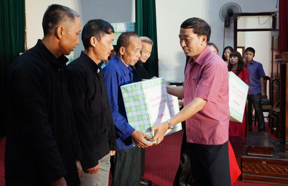 Die Rolle der Menschen mit hohem Ansehen in den ethnischen Minderheiten