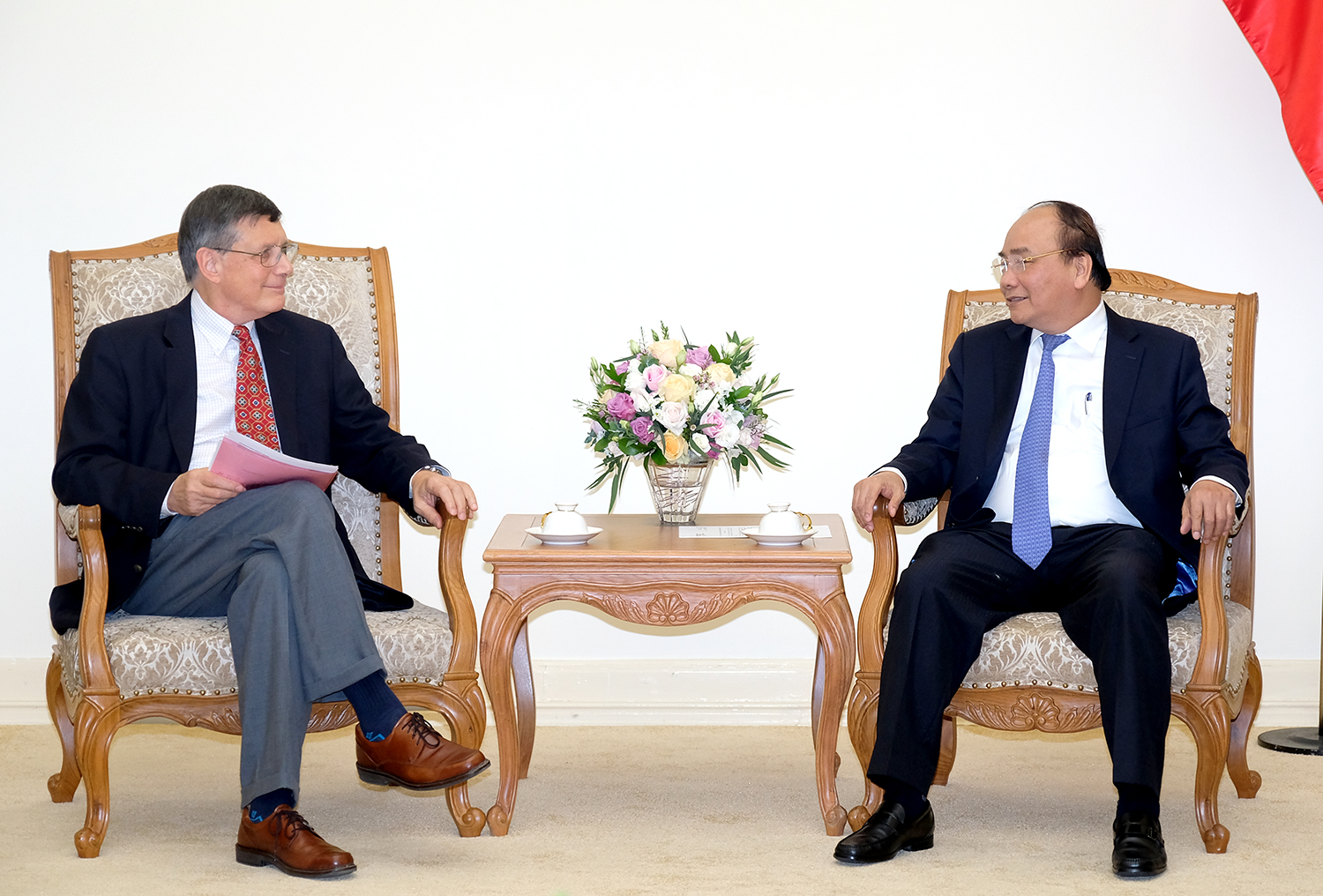 Premierminister Nguyen Xuan Phuc empfängt Harvard Professoren