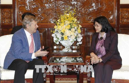 Vize-Staatspräsidentin Dang Thi Ngoc Thinh empfängt den Geschäftsführer von Operation Smile