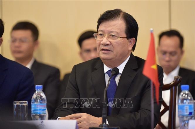 Vize-Premierminister Trinh Dinh Dung besucht Tansania
