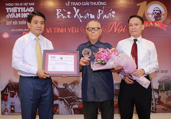 Kulturforscher Huu Ngoc veröffentlicht die Buchserie über 180 historische Persönlichkeiten