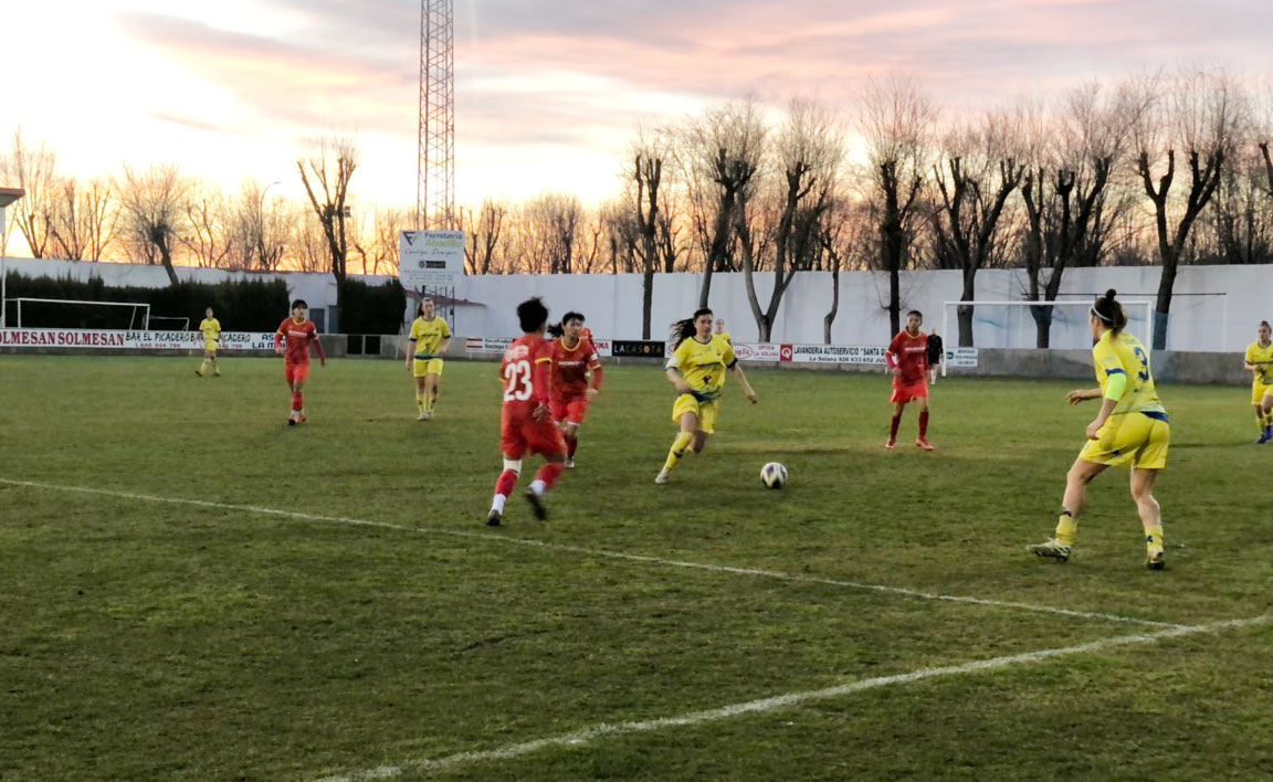 Remis zwischen der vietnamesischen Fußballnationalmannschaft der Frauen und dem spanischen Klub La Solana