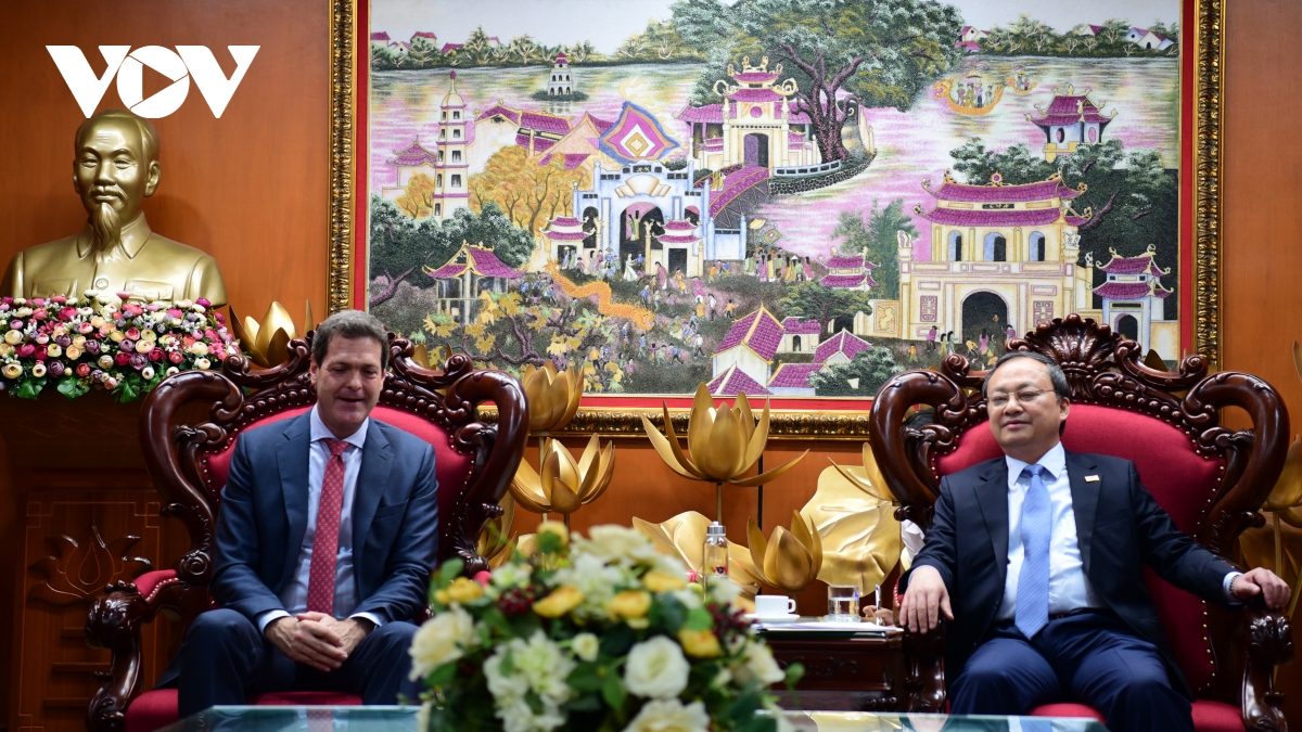 VOV-Intendant Do Tien Sy empfängt ADB-Landesdirektor in Vietnam