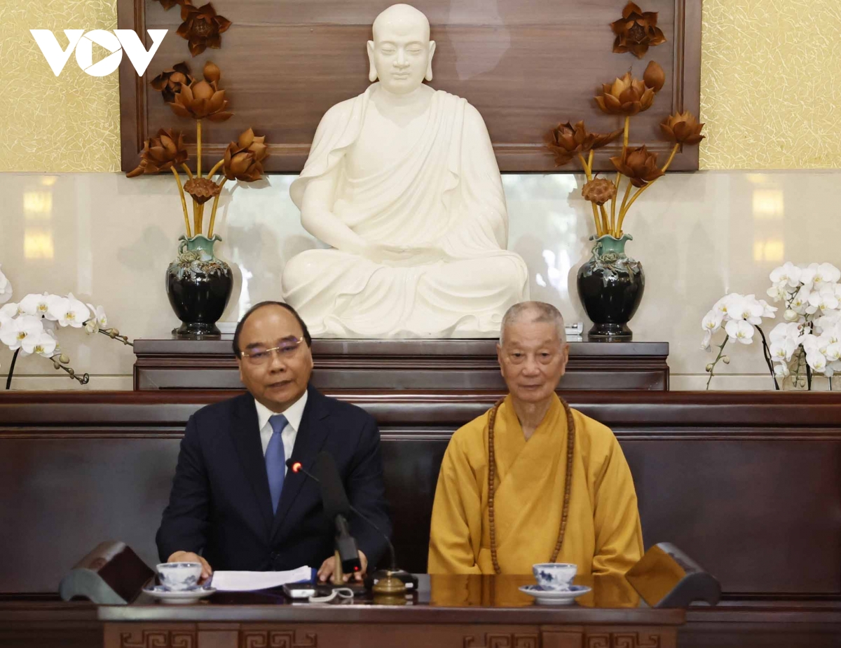 Staatspräsident Nguyen Xuan Phuc gratuliert zum Vesak-Tag in Ho-Chi-Minh-Stadt