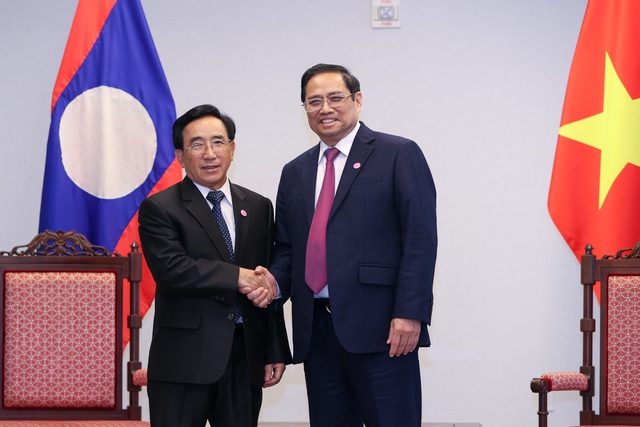 Premierminister Pham Minh Chinh trifft einige Staats- und Regierungschefs der ASEAN-Länder
