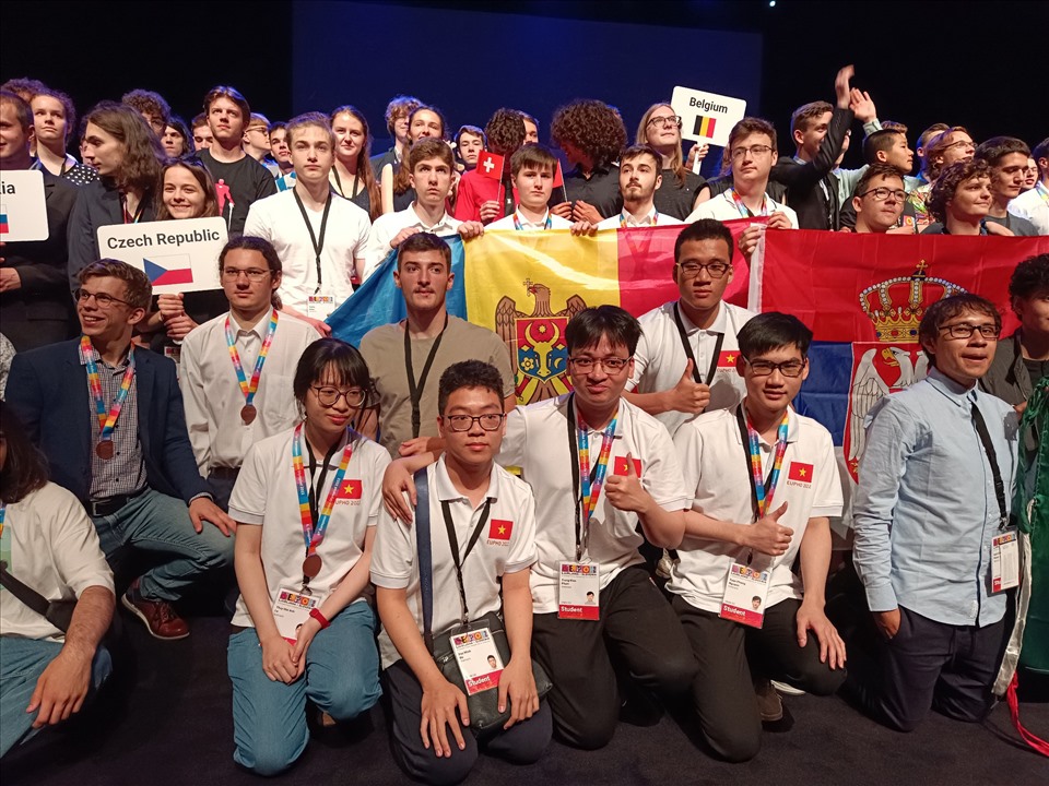 Vietnam gewinnt drei Medaillen bei europäischer Physikolympiade