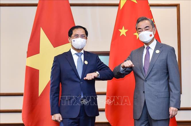 Die Beziehungen zwischen Vietnam und China werden transparent, nachhaltig und langfristig fortgeführt