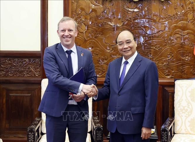 Staatspräsident Nguyen Xuan Phuc nimmt Abschied von Botschaftern Großbritanniens und Belgiens