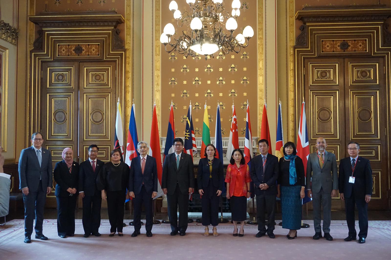 Sitzung der hochrangigen Politiker zwischen ASEAN und Großbritannien