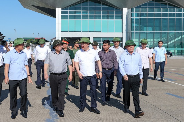 Premierminister besucht einige Bauprojekte in der Provinz Nghe An
