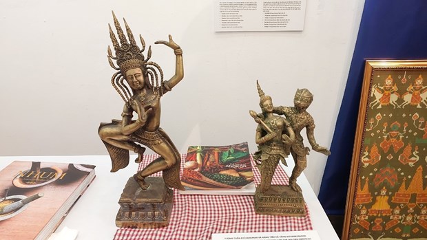 Ausstellung „Kulturfarben der ASEAN” in Vietnam