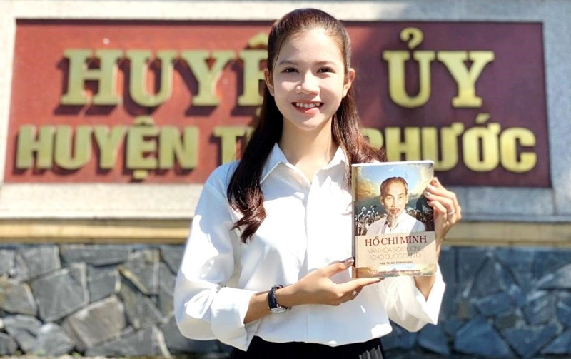 Mehr als 2300 Texte zur Vorstellung der Bücher über Präsident Ho Chi Minh