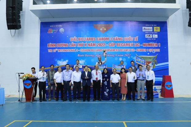 64 Spieler beteiligen an Dreiband-Billard Karambolage in Binh Duong