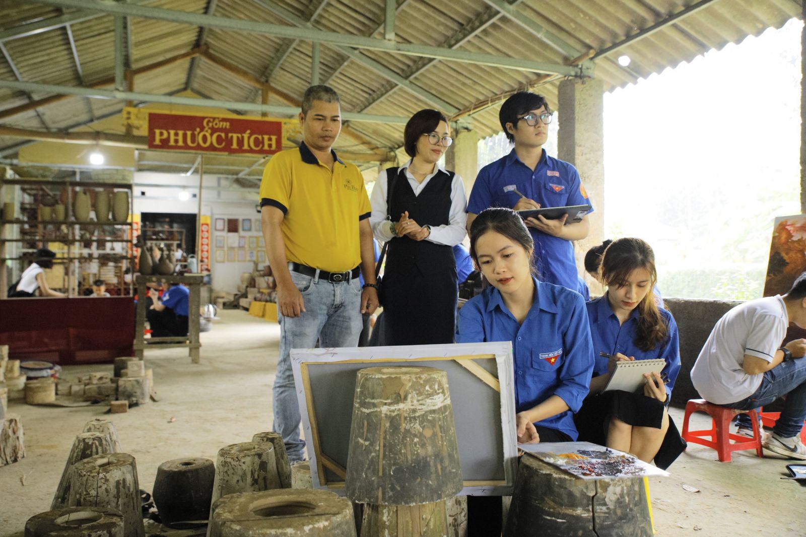 Phuoc-Tich-Dorf durch Aspekt der bildenden Kunst