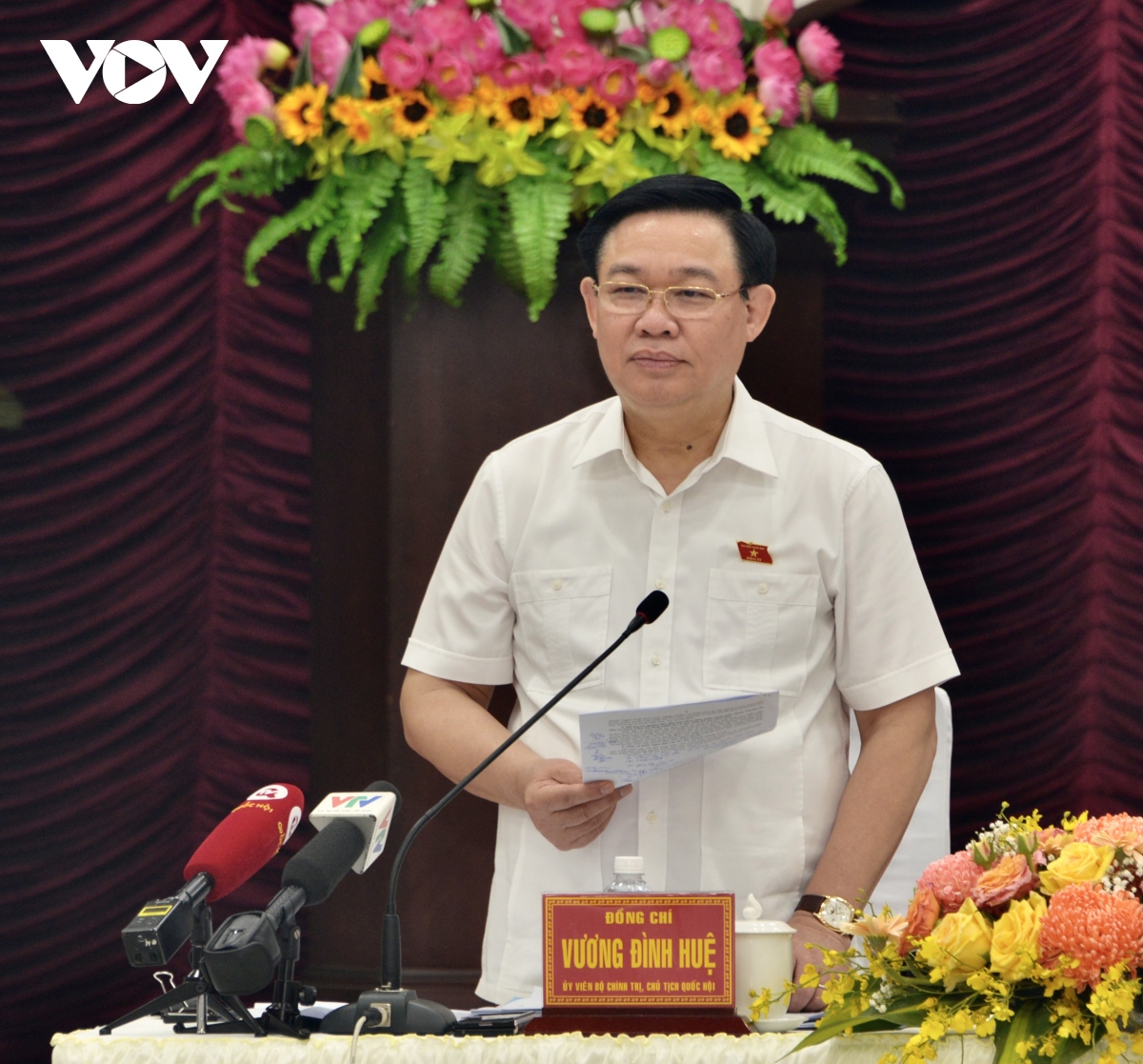 Parlamentspräsident Vuong Dinh Hue zu Gast in der Provinz Binh Thuan