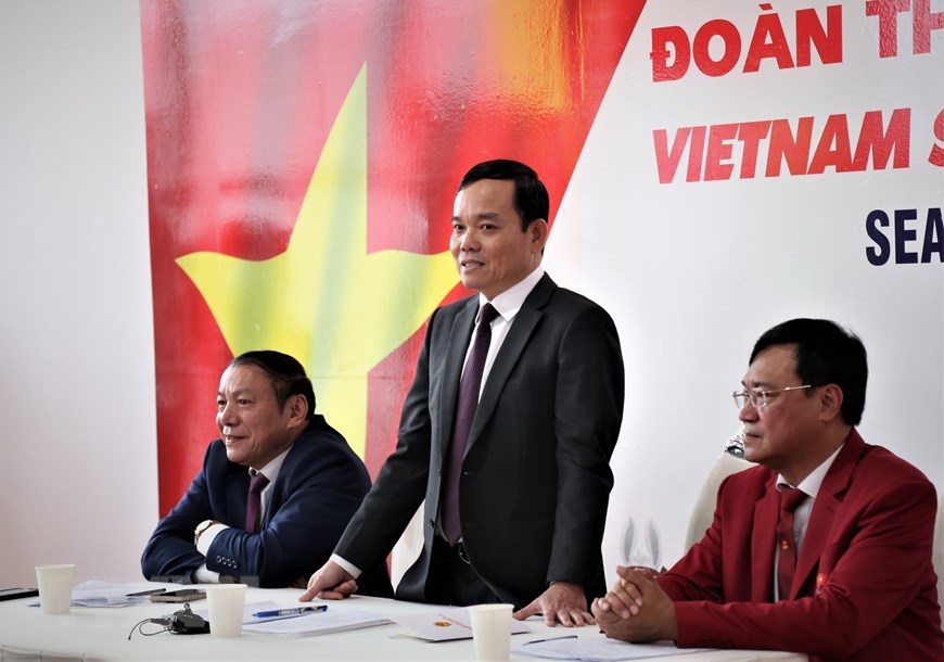 Südostasienspiele: Vize-Premierminister Tran Luu Quang trifft vietnamesische Sportdelegation