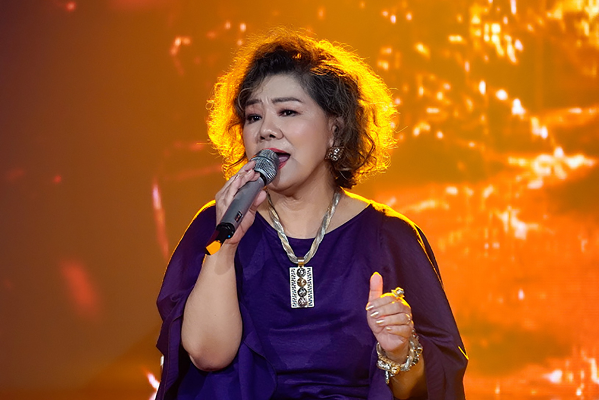 Seniwati Rakyat Thanh Hoa - Wanita Bernyanyi